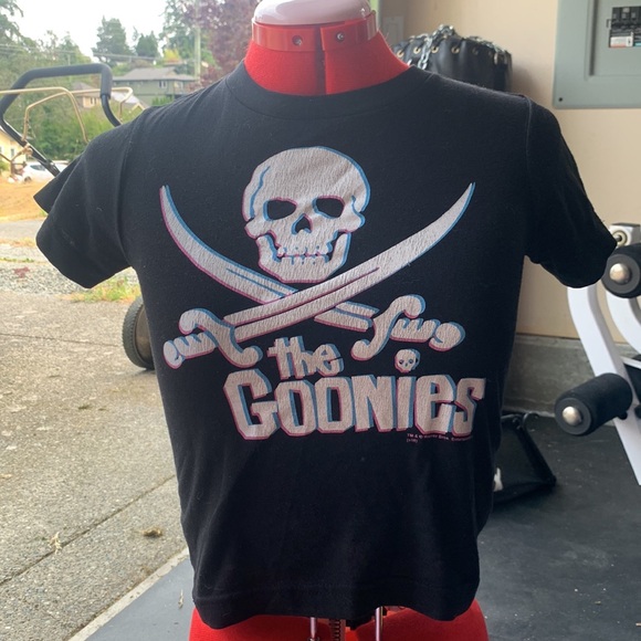 The goonies Y2K crop top - Picture 3 of 3